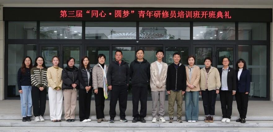 1983330270761013248.jpg 948af45abe75296263afac102faa19d7.jpg