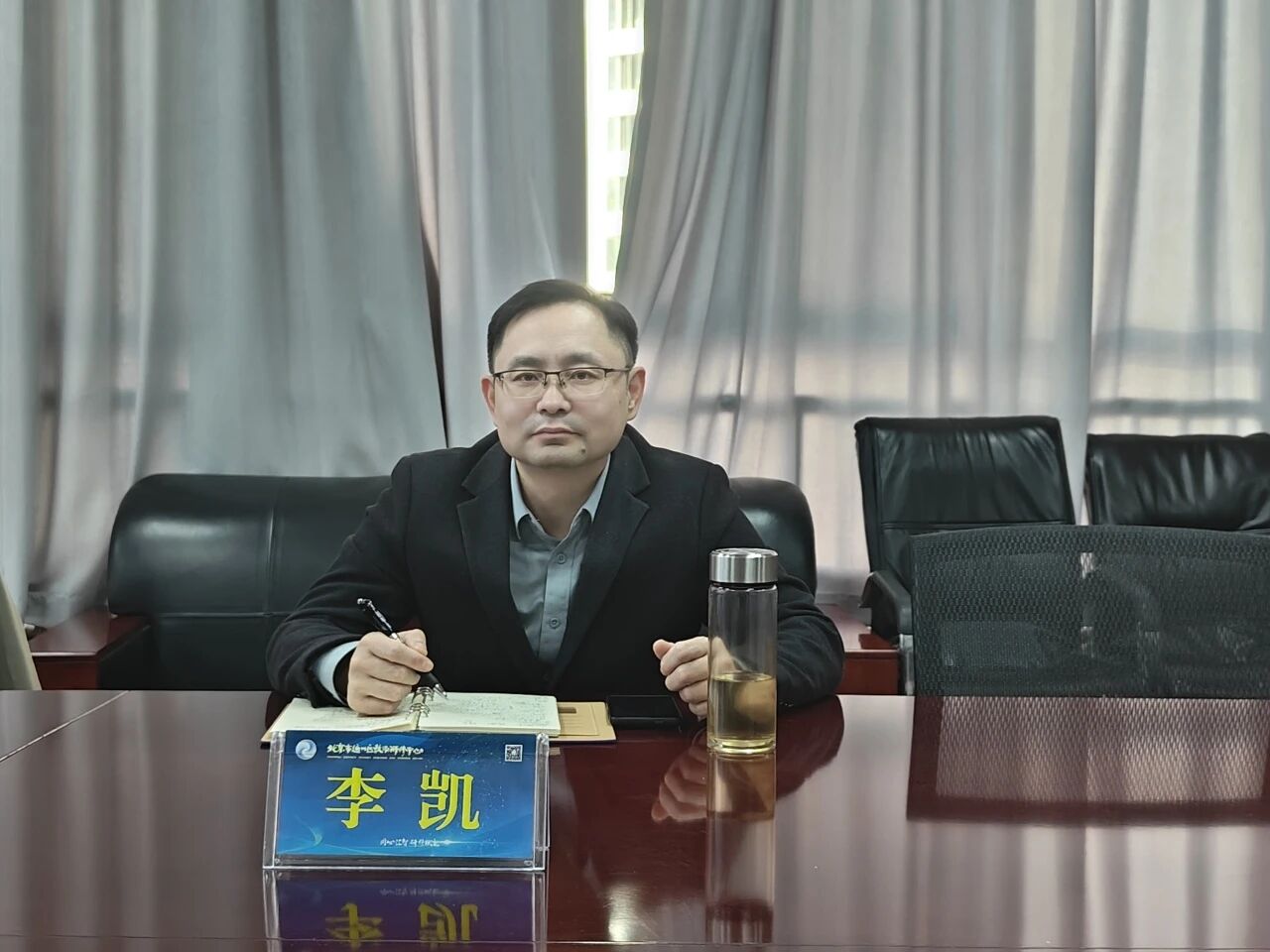 2014532038517673984.jpg b6719fd1b3ec167e9695c0b84e9cc3ad.jpg