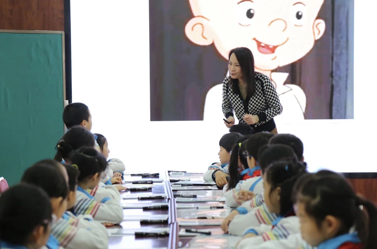 2028378045886058496.jpg 0b3b6e84b74423a993d6c3d2c8db01c2.jpg